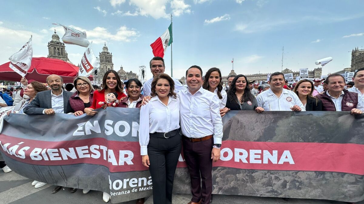 Acompañan Lorenia Valles y Heriberto Aguilar al arranque de campaña de Claudia Sheinbaum en el zócalo de la capital del país.