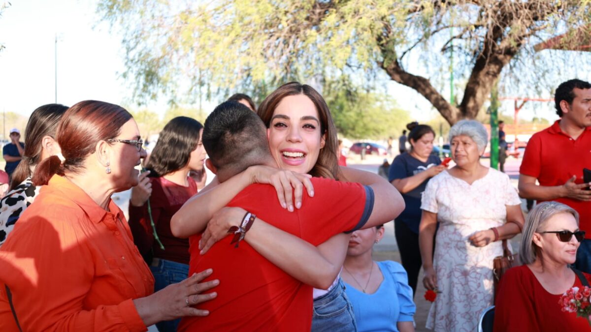 Apoyar con becas a niñas y niños de escuelas públicas también es ayudar a sus madres: Diana Karina Barreras Samaniego